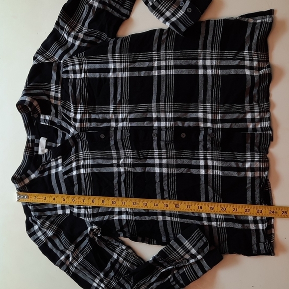 Loft black white plaid button down long sleeve medium - Picture 6 of 9